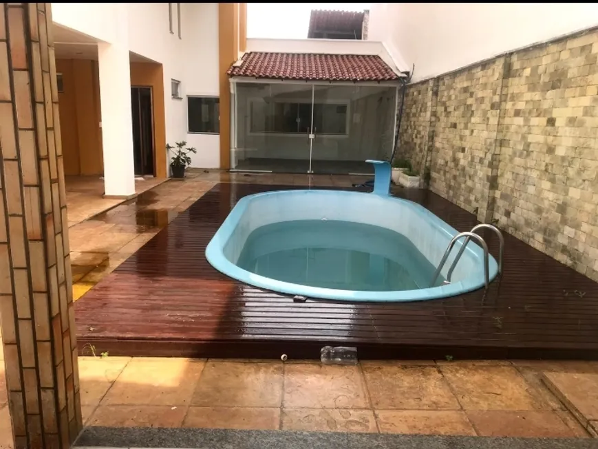 Foto 1 de Casa com 8 Quartos para alugar, 800m² em Olho d'Água, São Luís