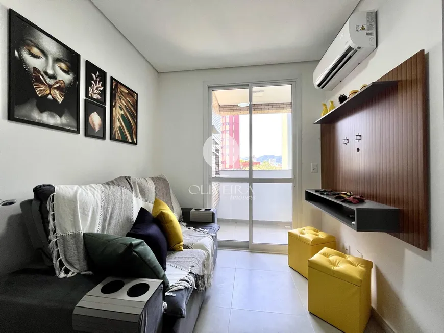 Foto 1 de Apartamento com 1 Quarto para venda ou aluguel, 40m² em Nossa Senhora de Lourdes, Santa Maria