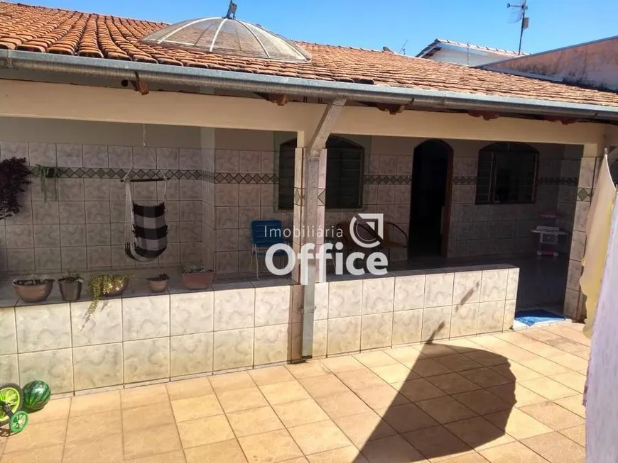Foto 1 de Casa com 3 Quartos à venda, 250m² em Bairro São Carlos 1A. Etapa, Anápolis