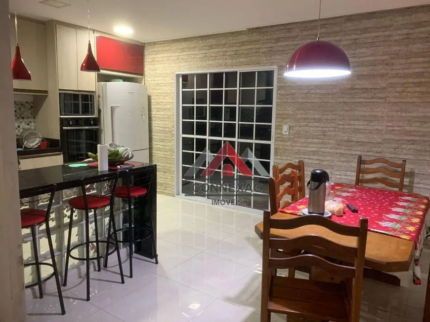 Foto 1 de Sobrado com 3 Quartos à venda, 245m² em Vila Gonçalves, Poá