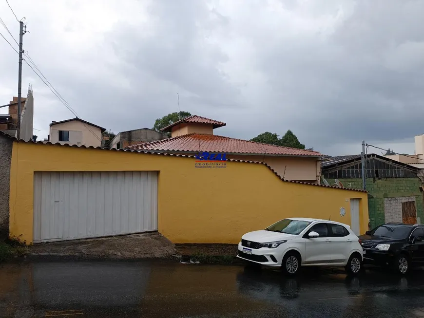 Foto 1 de Casa com 4 Quartos à venda, 128m² em Milionários, Belo Horizonte