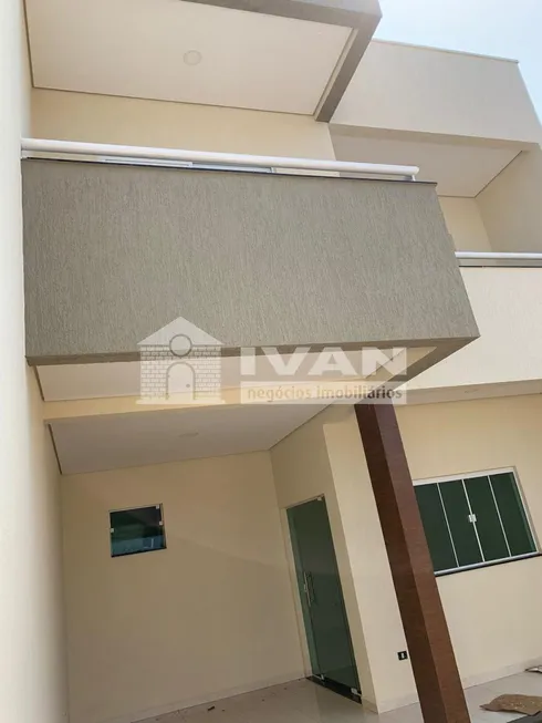 Foto 1 de Sobrado com 4 Quartos à venda, 145m² em Alto Umuarama, Uberlândia