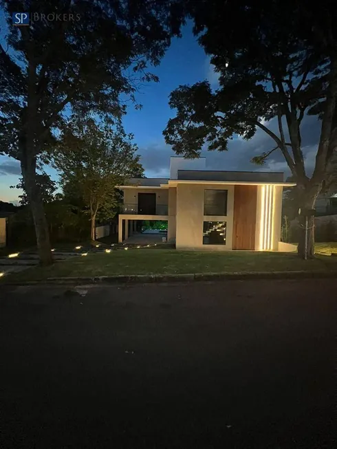 Foto 1 de Casa de Condomínio com 3 Quartos à venda, 300m² em Condominio Marambaia, Vinhedo