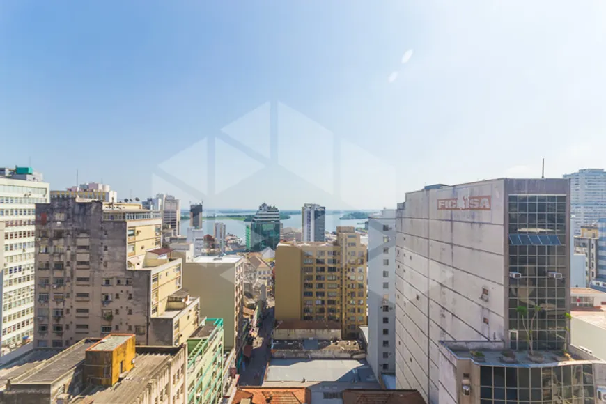 Foto 1 de Sala Comercial para alugar, 28m² em Centro, Porto Alegre