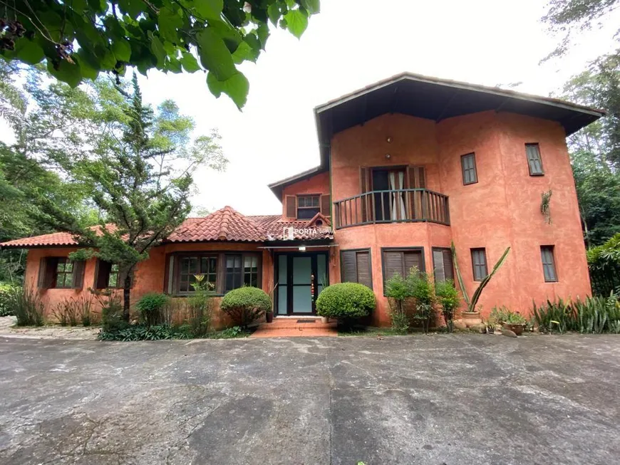 Foto 1 de Casa com 4 Quartos à venda, 387m² em Jardim Itatiaia, Embu das Artes