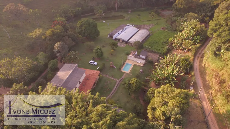 Foto 1 de Fazenda/Sítio com 6 Quartos à venda, 300m² em Maravilha, Paty do Alferes