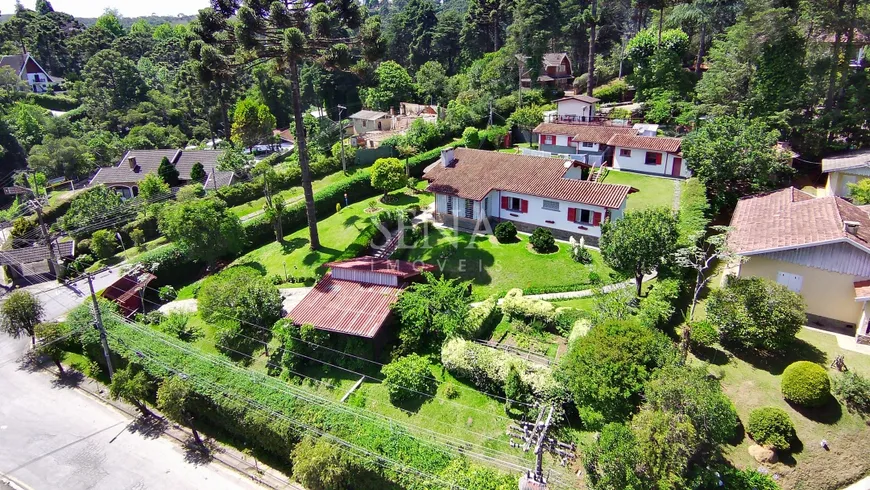 Foto 1 de Casa com 4 Quartos à venda, 287m² em Capivari, Campos do Jordão