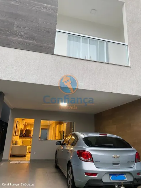 Foto 1 de Casa com 3 Quartos à venda, 180m² em Morada de Laranjeiras, Serra