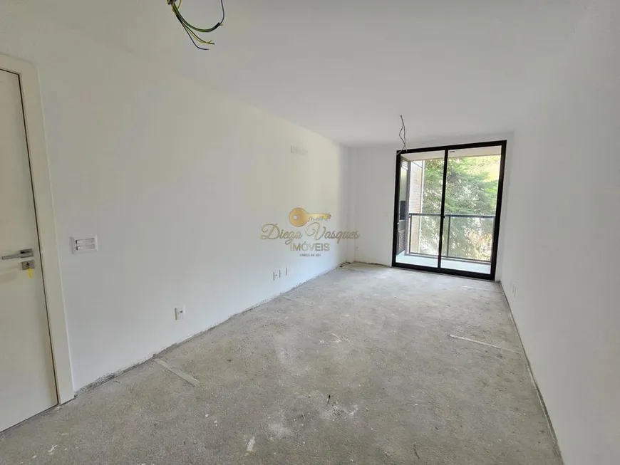 Foto 1 de Apartamento com 2 Quartos à venda, 76m² em Agriões, Teresópolis