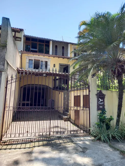 Foto 1 de Casa de Condomínio com 3 Quartos à venda, 230m² em Anil, Rio de Janeiro