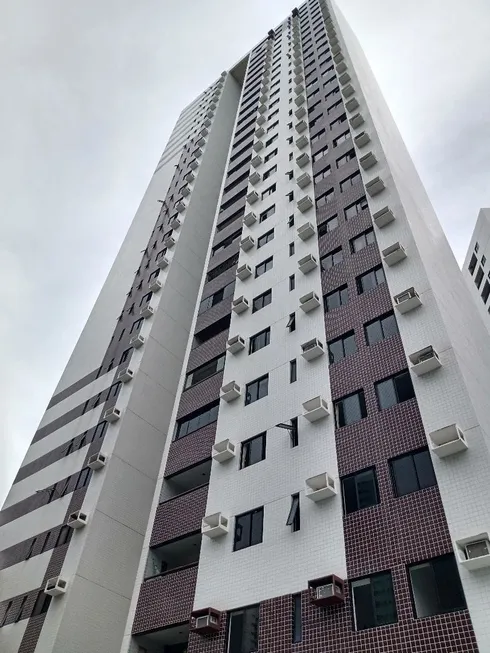 Foto 1 de Apartamento com 3 Quartos para alugar, 90m² em Graças, Recife
