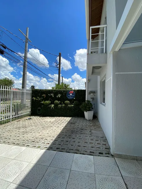 Foto 1 de Sobrado com 3 Quartos à venda, 120m² em Uberaba, Curitiba