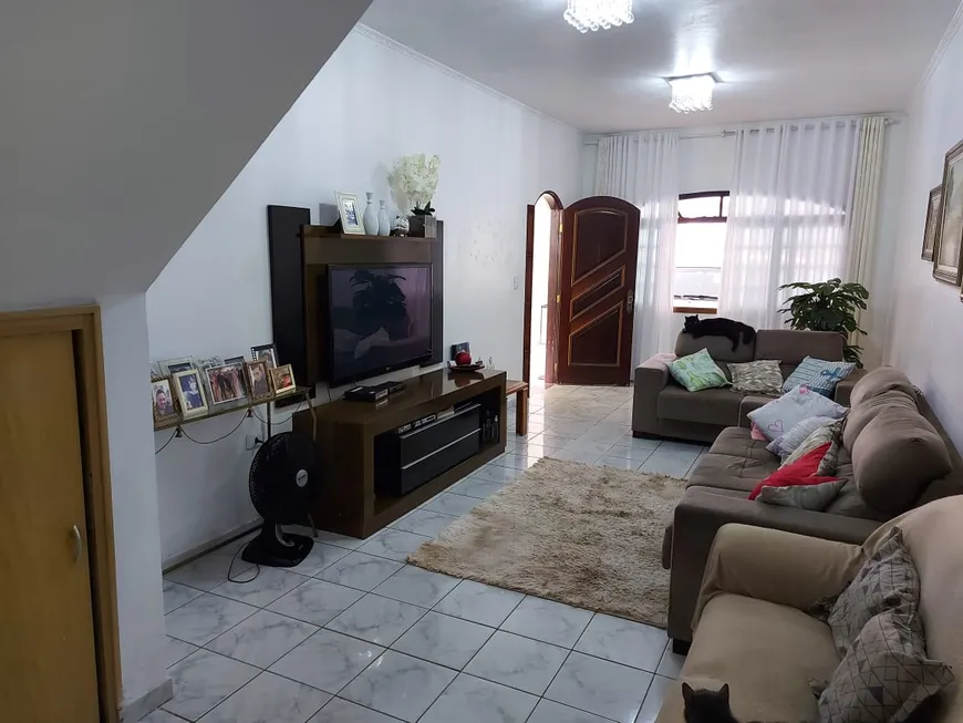 Foto 1 de Sobrado com 4 Quartos à venda, 264m² em Parque São Vicente, Mauá