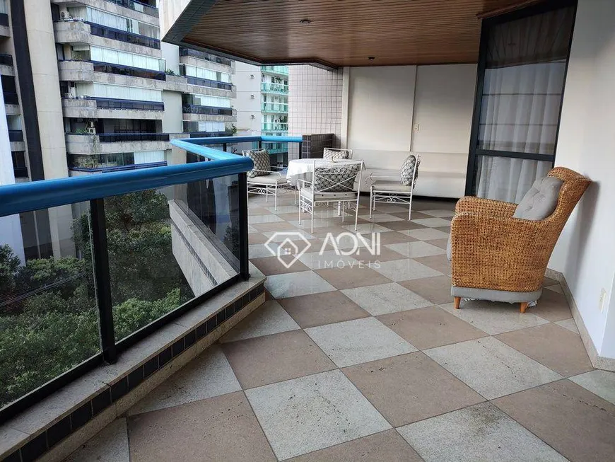 Foto 1 de Apartamento com 4 Quartos à venda, 145m² em Praia do Canto, Vitória