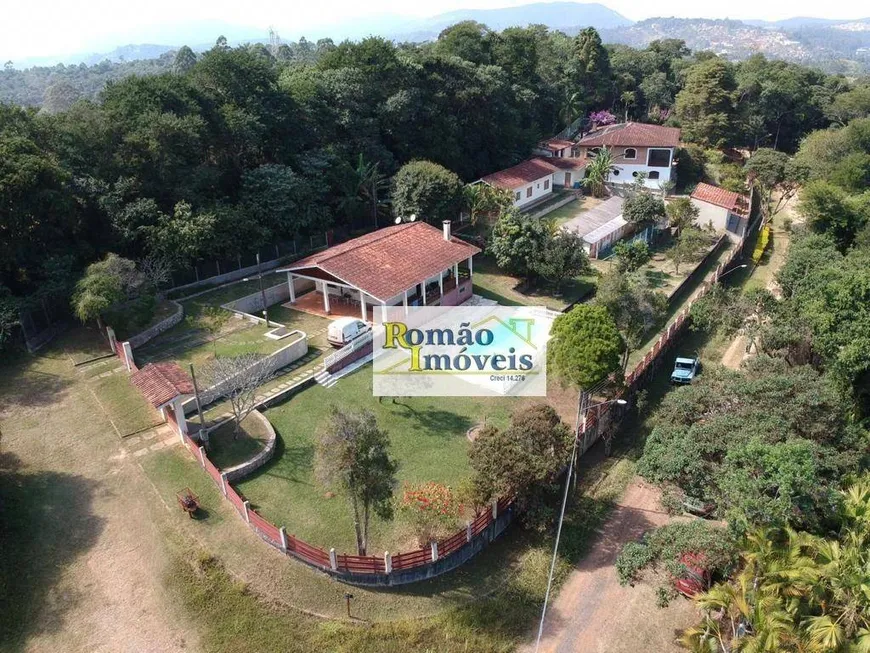 Foto 1 de Fazenda/Sítio com 3 Quartos à venda, 271m² em Portão, Atibaia