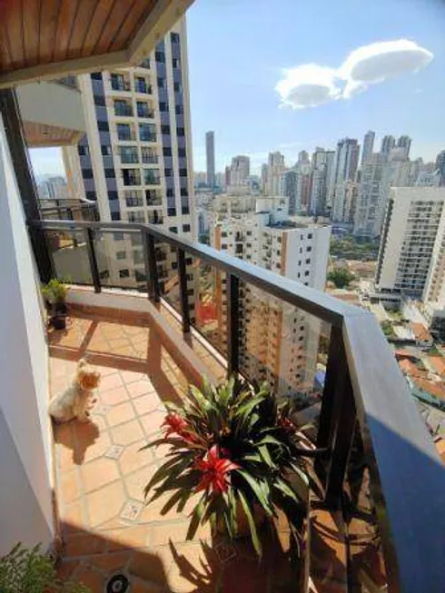 Foto 1 de Apartamento com 3 Quartos à venda, 135m² em Água Rasa, São Paulo