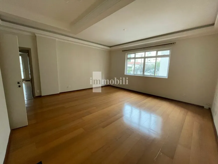 Foto 1 de Apartamento com 3 Quartos à venda, 147m² em Higienópolis, São Paulo