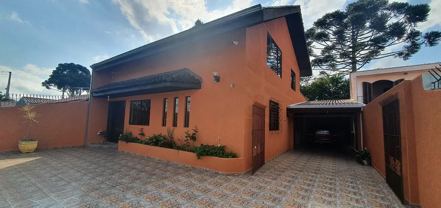 Foto 1 de Casa com 3 Quartos à venda, 190m² em Guabirotuba, Curitiba