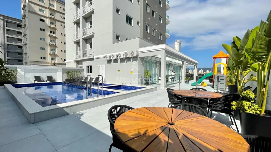 Foto 1 de Apartamento com 2 Quartos à venda, 93m² em Meia Praia, Itapema