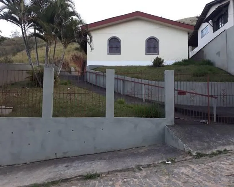 Foto 1 de Casa com 1 Quarto à venda, 126m² em Governador Portela, Miguel Pereira