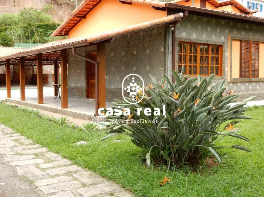 Foto 1 de Casa com 5 Quartos à venda, 242m² em Itaipava, Petrópolis