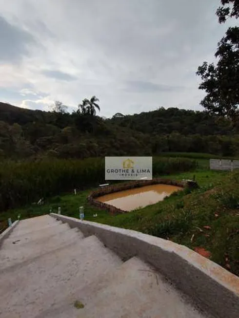 Foto 1 de Fazenda/Sítio com 3 Quartos à venda, 120m² em Buquirinha II, São José dos Campos