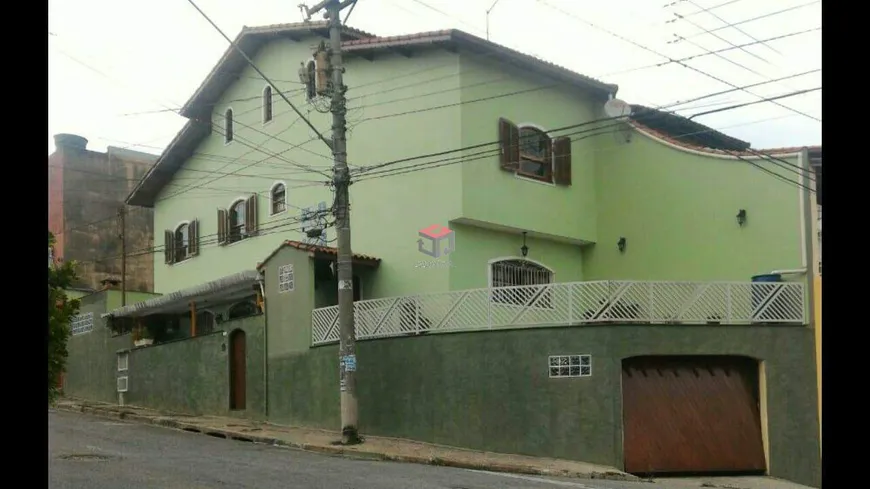 Foto 1 de Sobrado com 3 Quartos à venda, 206m² em Parque São Vicente, Mauá