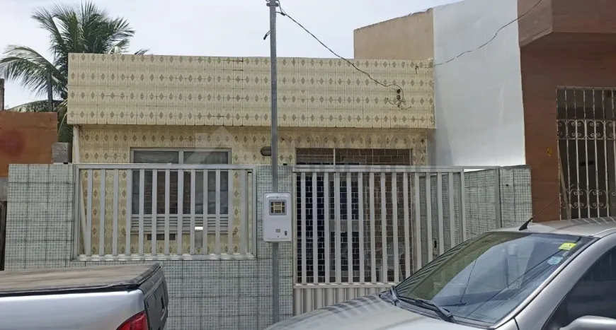 Foto 1 de Casa com 2 Quartos à venda, 300m² em Grageru, Aracaju