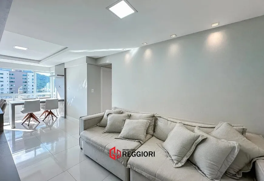 Foto 1 de Apartamento com 2 Quartos à venda, 68m² em Tabuleiro, Camboriú
