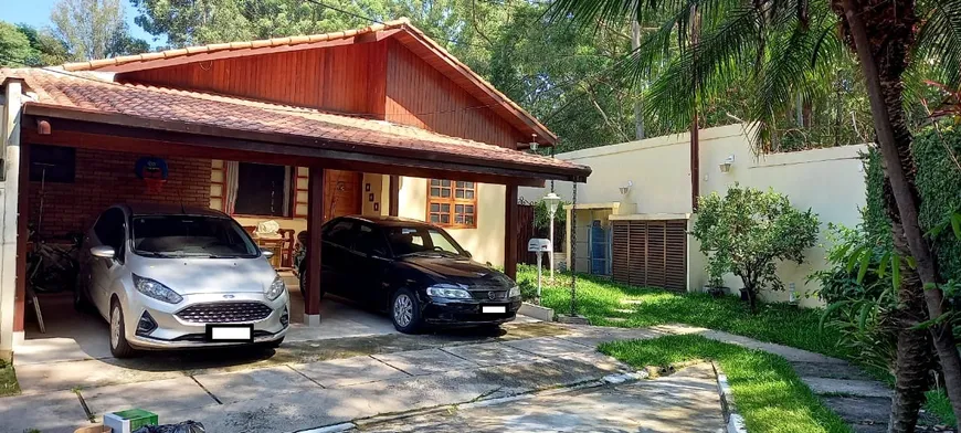 Foto 1 de Casa de Condomínio com 5 Quartos à venda, 274m² em Chácara Nossa Senhora do Bom Conselho , São Paulo