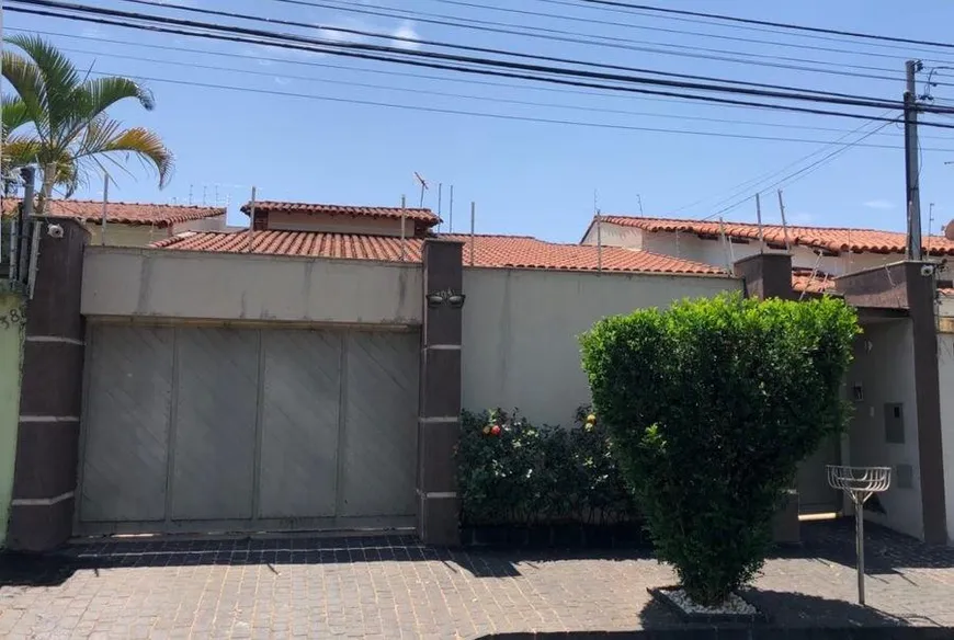 Foto 1 de Casa com 3 Quartos à venda, 185m² em Vigilato Pereira, Uberlândia