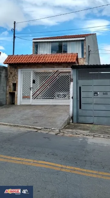 Foto 1 de Sobrado com 3 Quartos à venda, 245m² em Parque Industrial Cumbica, Guarulhos