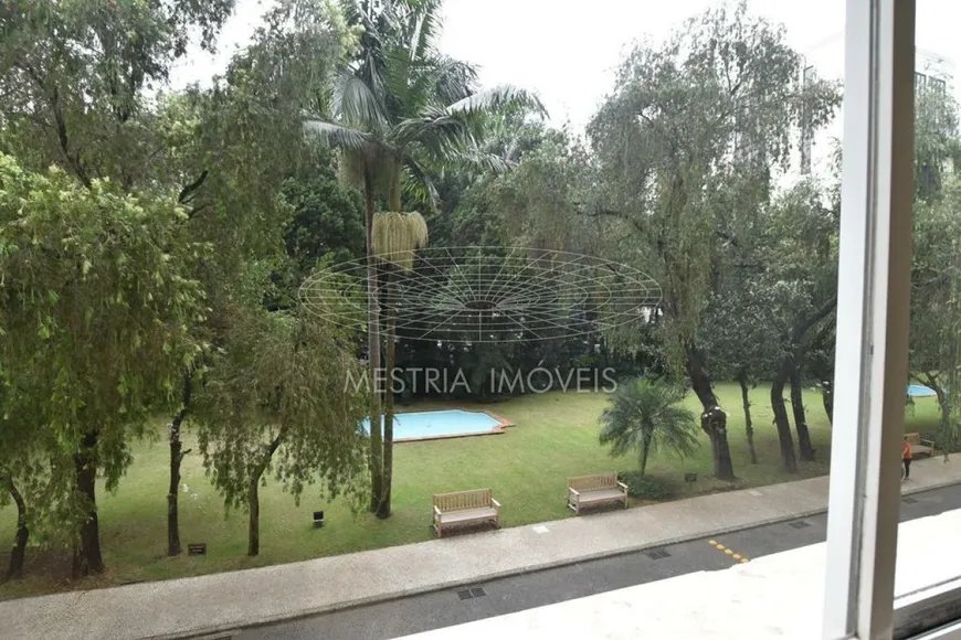 Foto 1 de Apartamento com 4 Quartos para venda ou aluguel, 250m² em Jardim Europa, São Paulo