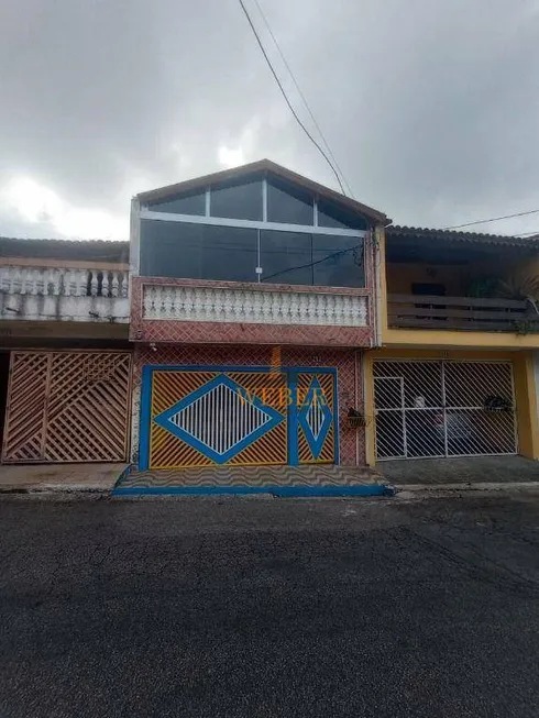 Foto 1 de Sobrado com 4 Quartos à venda, 200m² em Jardim Helena, Taboão da Serra