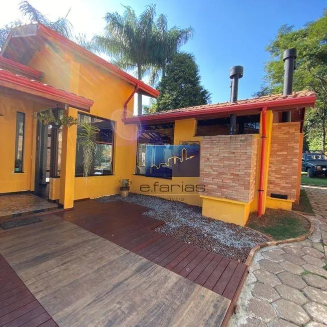 Foto 1 de Casa com 3 Quartos à venda, 3240m² em Centro, Mairiporã