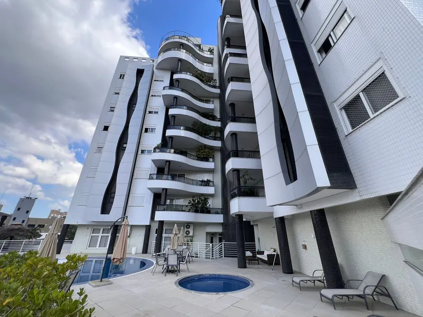 Foto 1 de Apartamento com 4 Quartos à venda, 231m² em Centro, Criciúma