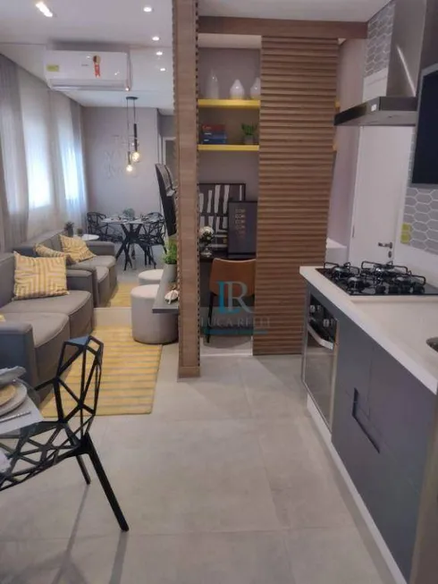 Foto 1 de Apartamento com 2 Quartos à venda, 38m² em Vila Sul Americana, Carapicuíba