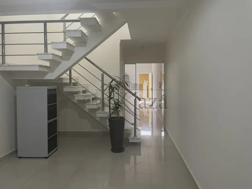 Foto 1 de Casa com 3 Quartos à venda, 150m² em Jardim das Indústrias, São José dos Campos