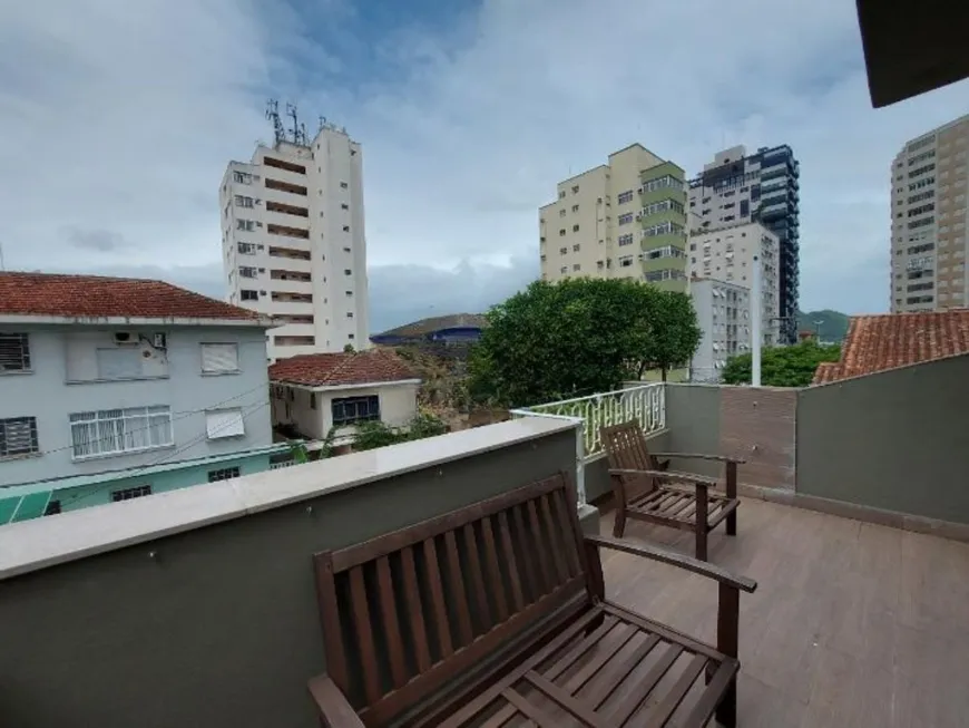 Foto 1 de Sobrado com 3 Quartos à venda, 240m² em Ponta da Praia, Santos