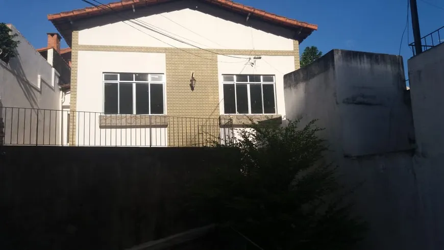 Foto 1 de Casa com 4 Quartos à venda, 344m² em São Mateus, Juiz de Fora