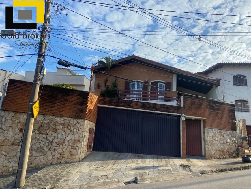 Foto 1 de Casa com 3 Quartos para venda ou aluguel, 228m² em Jardim Messina, Jundiaí