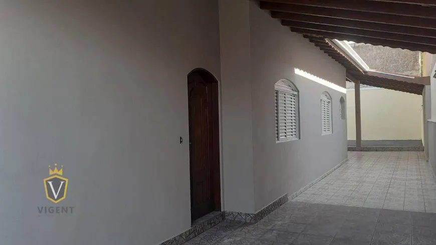 Foto 1 de Casa com 3 Quartos à venda, 143m² em JARDIM ERMIDA II, Jundiaí