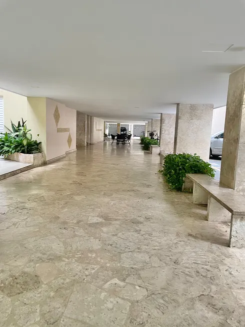 Foto 1 de Apartamento com 1 Quarto para alugar, 40m² em Barra, Salvador