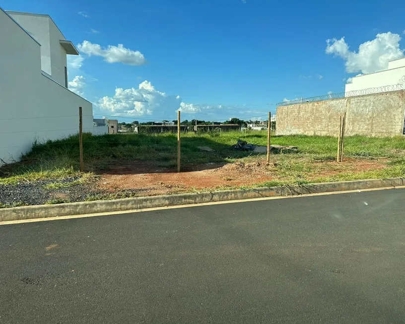 Foto 1 de Lote/Terreno à venda, 300m² em Alto Umuarama, Uberlândia