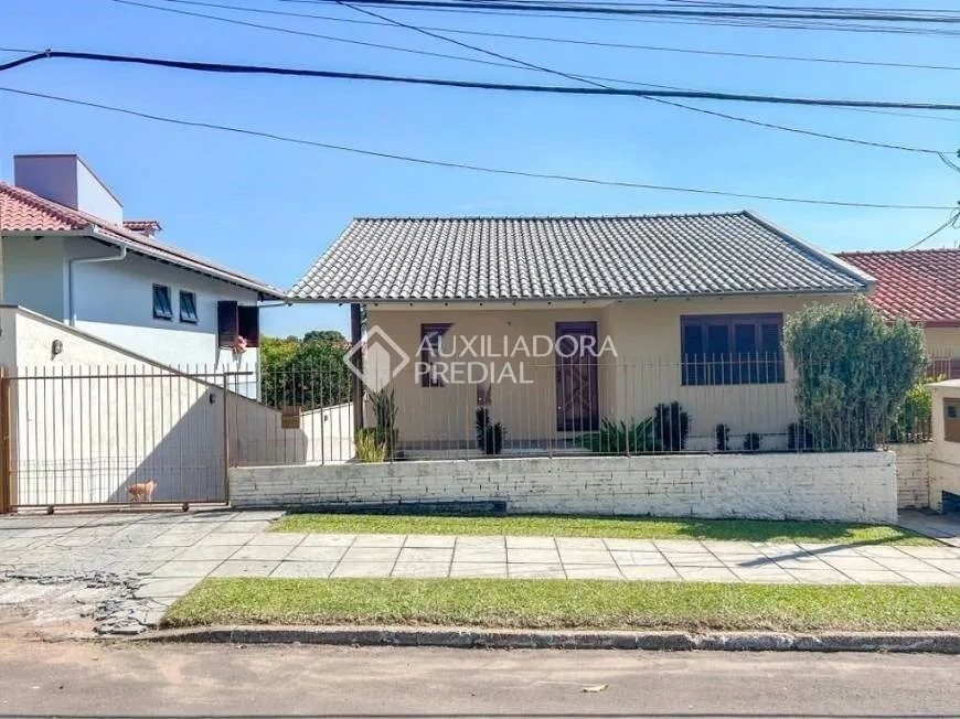 Foto 1 de Casa com 4 Quartos à venda, 203m² em Floresta, Estância Velha
