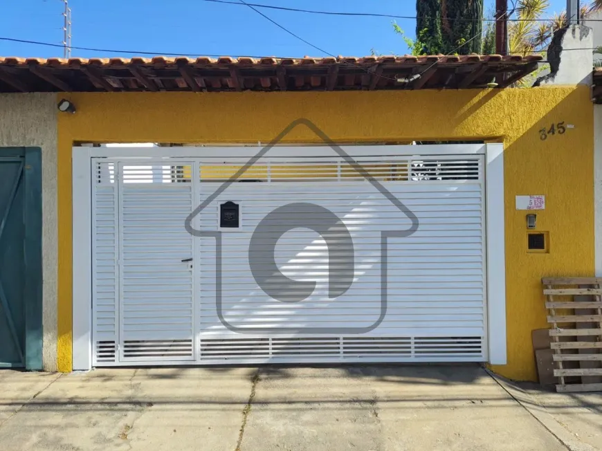 Foto 1 de Casa com 3 Quartos para alugar, 200m² em Campo Belo, São Paulo