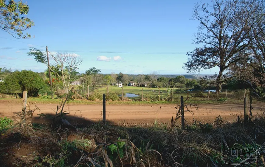 Foto 1 de Fazenda/Sítio com 3 Quartos à venda, 280m² em Travessão, Dois Irmãos