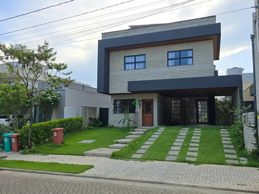 Foto 1 de Casa de Condomínio com 4 Quartos à venda, 212m² em Cidade Alpha, Eusébio