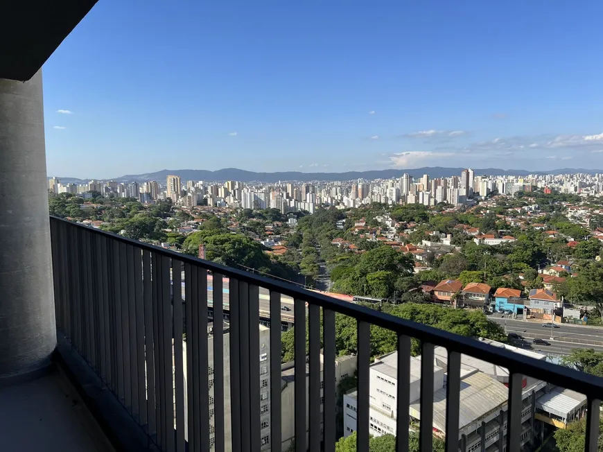 Foto 1 de Apartamento com 2 Quartos à venda, 70m² em Pinheiros, São Paulo