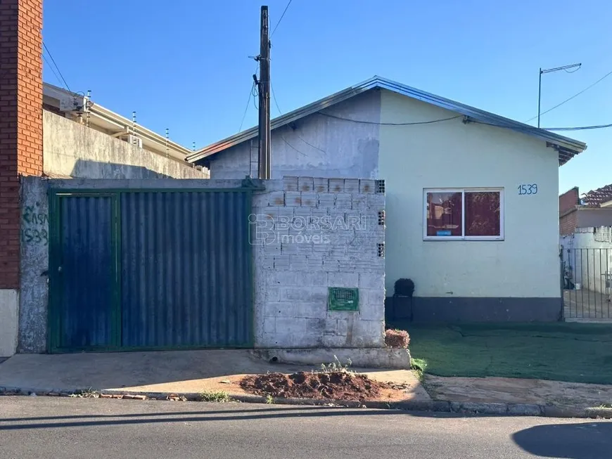 Foto 1 de Casa com 4 Quartos à venda, 125m² em Centro, Araraquara